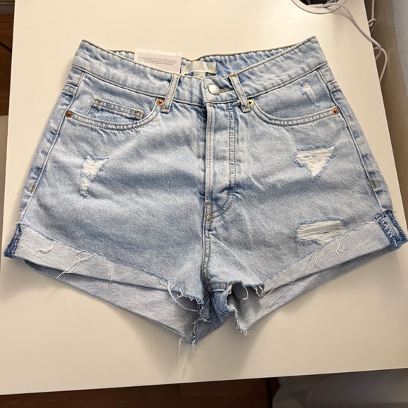 H&M Pants - H&M Shorts - Size 4
